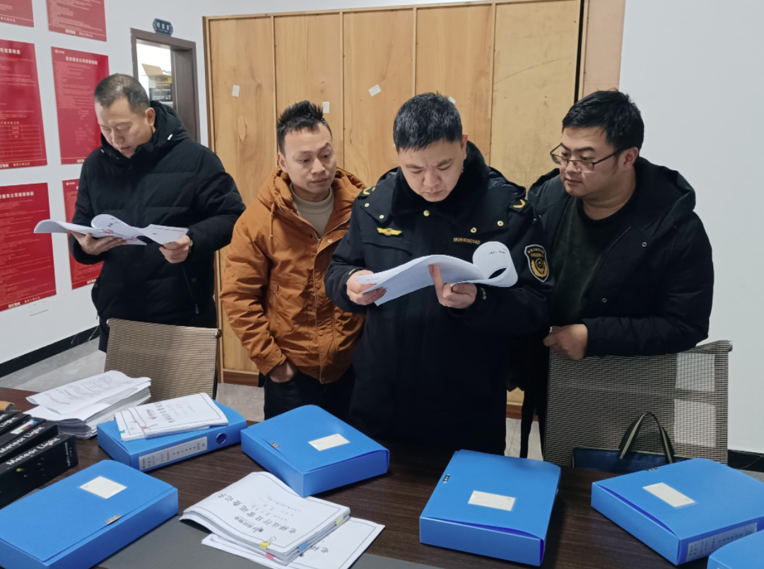 湖南省新宁县市场监管局开展守护年关特种设备安全(图1) 湖南省新宁县市场监管局开展守护年关特种设备安全(图1)