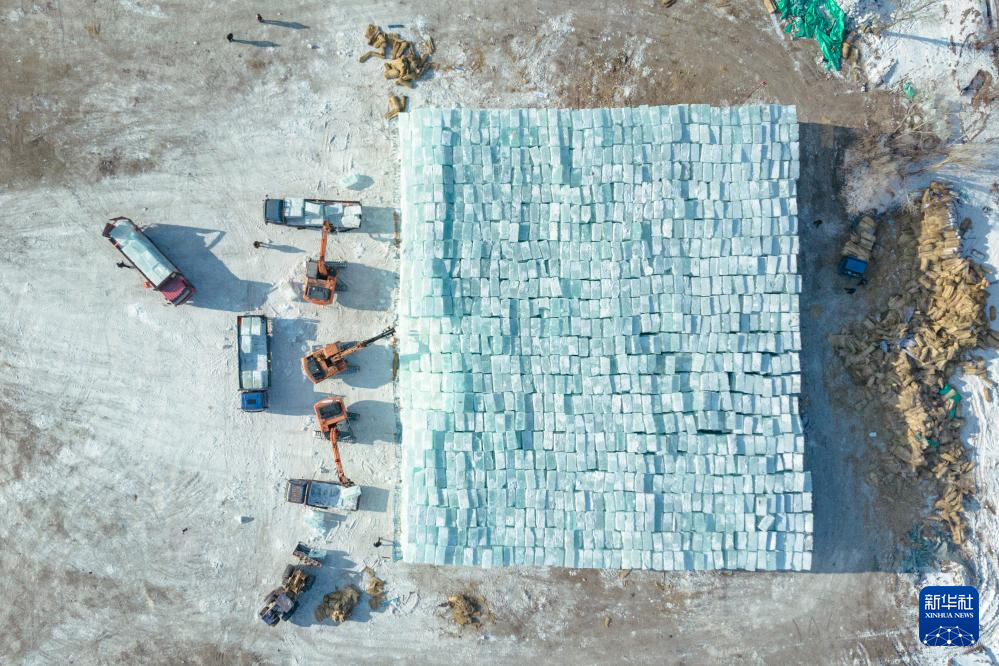 一年不融化 “尔滨”开始为下个冰雪季存冰(图2)