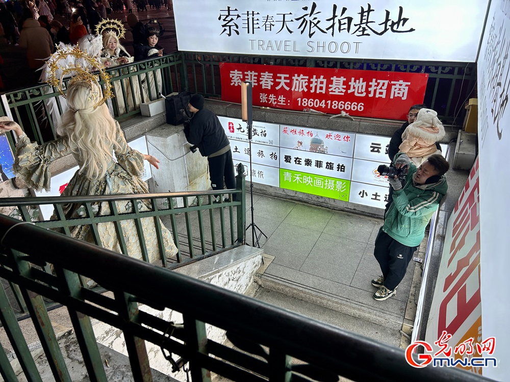 新春走基层丨从“流量”到“留量”!本地人眼中“尔滨”是这样(图4) 新春走基层丨从“流量”到“留量”!本地人眼中“尔滨”是这样(图4)