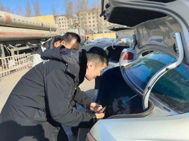 黑龙江省伊春市市场监管局开展特种设备安全专项监督检查(图2) 黑龙江省伊春市市场监管局开展特种设备安全专项监督检查(图2)