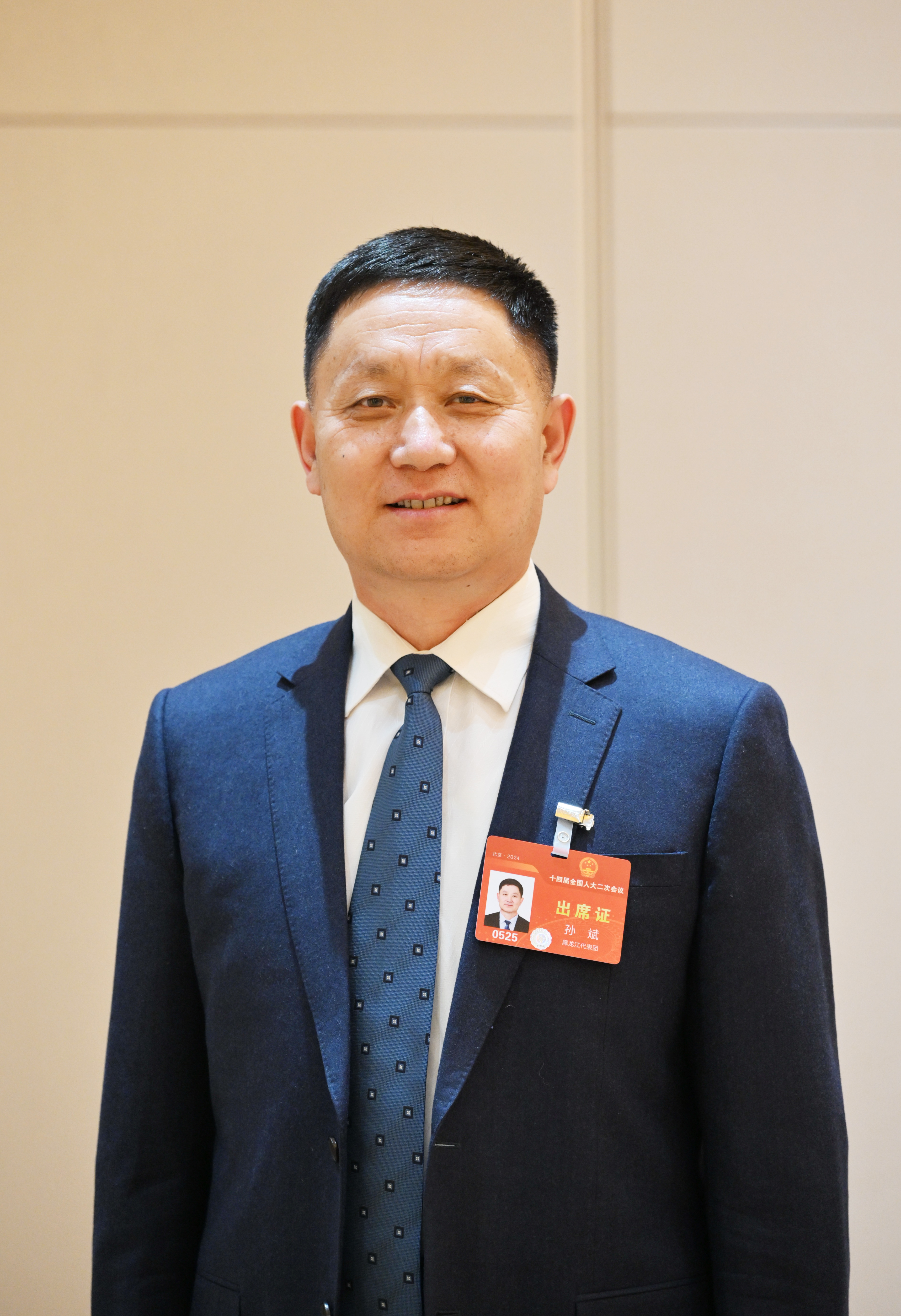 孙斌代表：加大东北地区农业机械研发力度(图1)