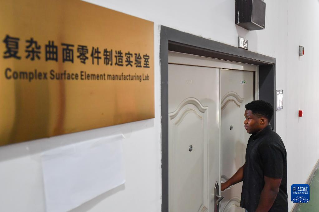 非洲青年何丁:我在中国学机械(图14) 非洲青年何丁:我在中国学机械(图14)