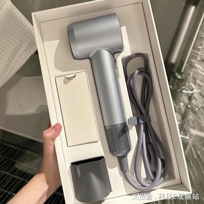 徕芬2个单品快速崛起罗振宇对话创始人叶洪新揭秘商业真相!(图3) 徕芬2个单品快速崛起罗振宇对话创始人叶洪新揭秘商业真相!(图3)