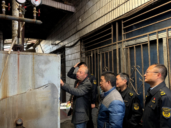 南京市市场监管局开展特种设备安全节前检查(图2)