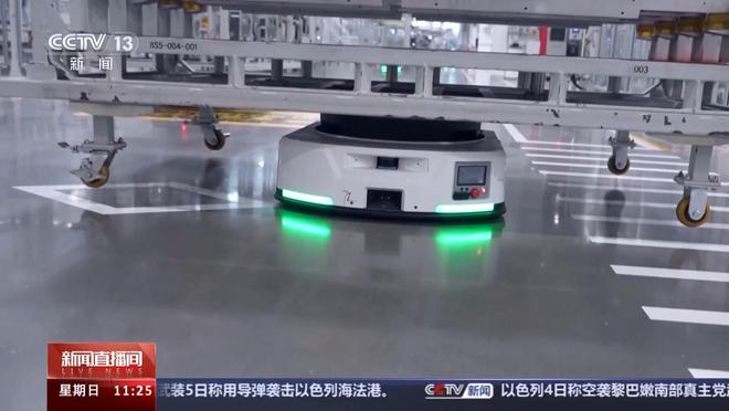 超700台机器人在这里造车 穿越机视角一览超级工厂(图6)