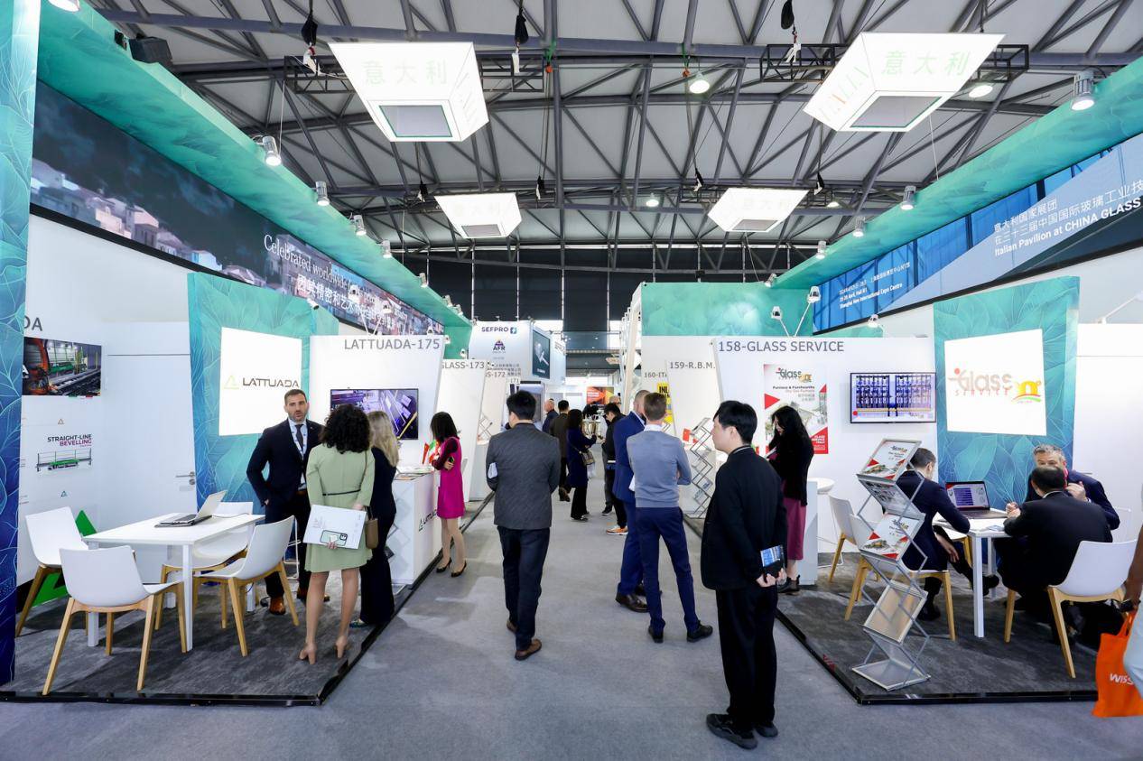 意大利展团在第33届中国国际玻璃工业技术展展现产业优势(图1) 意大利展团在第33届中国国际玻璃工业技术展展现产业优势(图1)