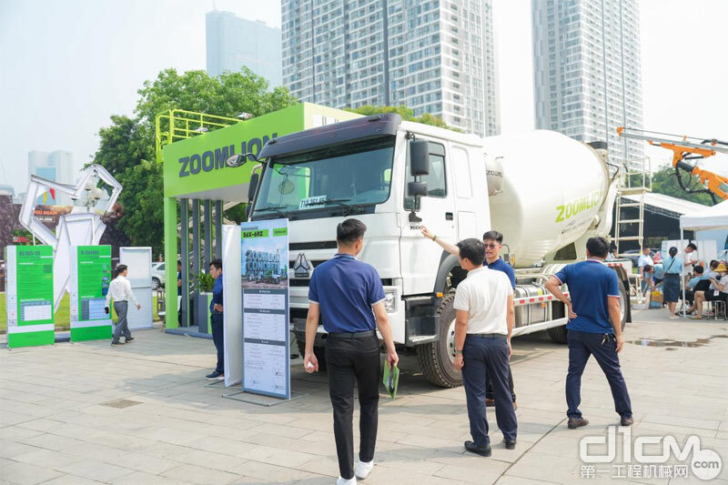 “越”发出众!中联重科亮相2024越南矿业及工程机械展(图3) “越”发出众!中联重科亮相2024越南矿业及工程机械展(图3)