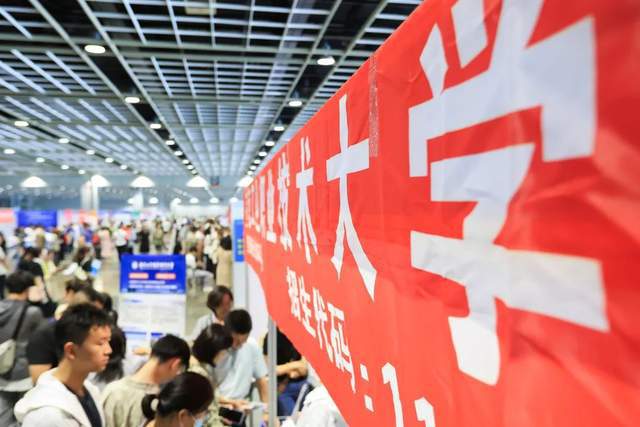 缺口80万新能源找不到修车人(图1)