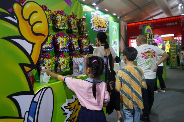 「视频」“食”力十足!第二届中国广东(潮州)特色食品产业大会拉开序幕(图5) 「视频」“食”力十足!第二届中国广东(潮州)特色食品产业大会拉开序幕(图5)
