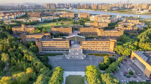 从“热门”到“精准” 宁波高校专业做“加减法”(图2)