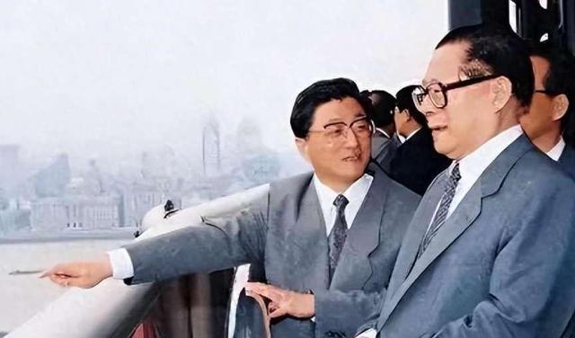 “黄菊”曾任国务院副总理去世八年后骨灰为何从八宝山迁出(图8) “黄菊”曾任国务院副总理去世八年后骨灰为何从八宝山迁出(图8)