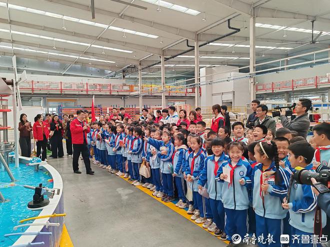 掘金蓝海市场!山东深蓝科教设备有限公司做科教设备的领头羊(图1) 掘金蓝海市场!山东深蓝科教设备有限公司做科教设备的领头羊(图1)