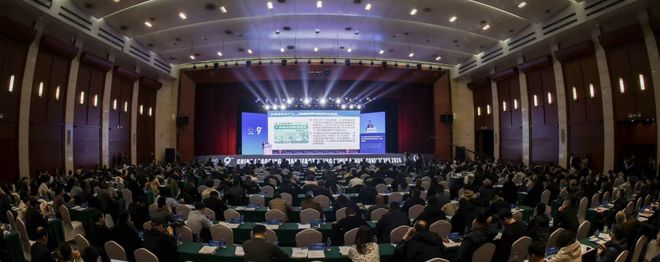 全面绿色发展 智慧低碳先行丨2024中国（保定）制造强国年会暨电力及新能源高端装备发展大会成功召开(图1)