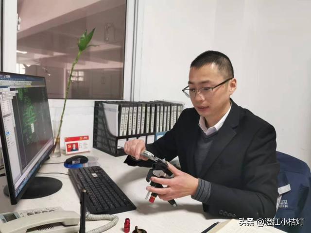 台州建设:点赞!温岭这11个老师头浙江工匠→(图1) 台州建设:点赞!温岭这11个老师头浙江工匠→(图1)