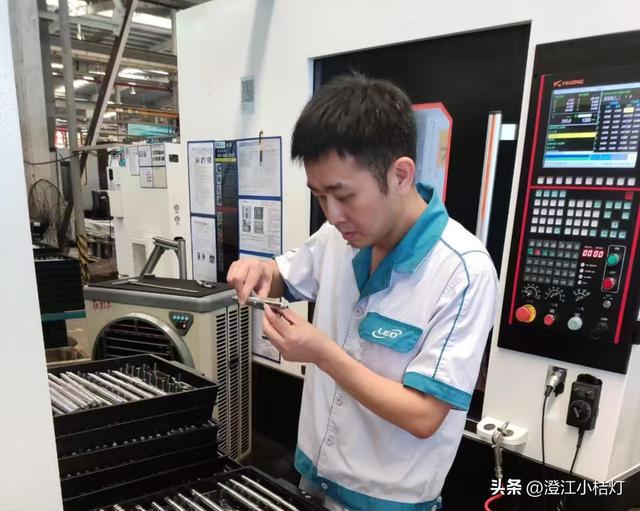台州建设:点赞!温岭这11个老师头浙江工匠→(图4) 台州建设:点赞!温岭这11个老师头浙江工匠→(图4)