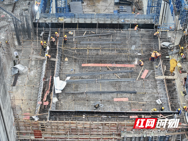 湖南重点水运建设项目节后复工复产忙 抢抓工程进度(图2) 湖南重点水运建设项目节后复工复产忙 抢抓工程进度(图2)
