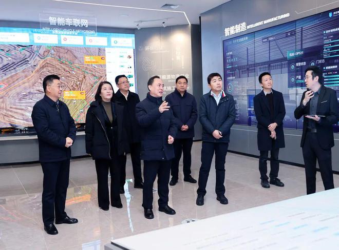 宋乐伟调研徐工汉云工业互联网、具身智能工程机械发展规划等情况：培育发展新质生产力 竞逐未来产业新赛道(图1)