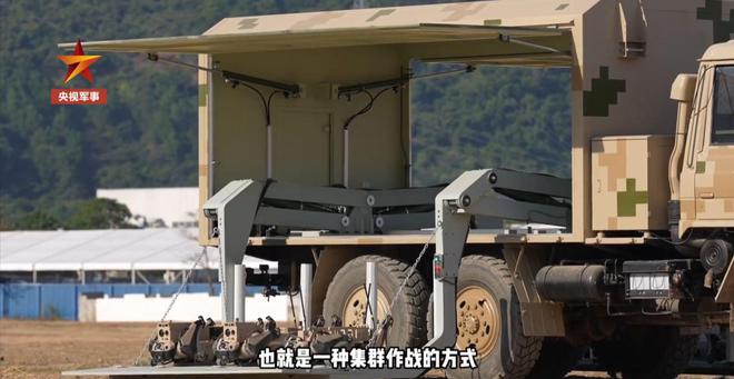 中国“机器狼”亮相投入战场后或将改变未来战场格局!(图15) 中国“机器狼”亮相投入战场后或将改变未来战场格局!(图15)
