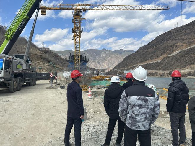 新春开新局 拼出新气象⑥ 甘孜交通建设工程吹响复工复产“冲锋号”(图5) 新春开新局 拼出新气象⑥ 甘孜交通建设工程吹响复工复产“冲锋号”(图5)