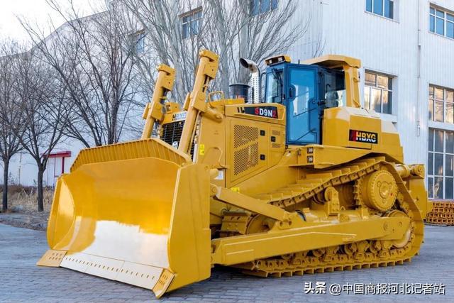 国内首发！河钢两款工程机械“重器”下线(图1)