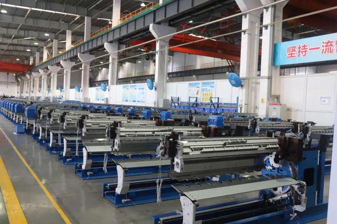 恒天重工所属企业郑州华萦签订多个国内外纺丝、卷绕成套设备项目(图1)