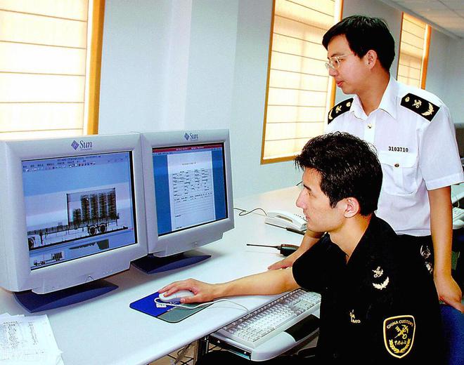 10专业就业率90%本科生月收入增长率出炉5类行业涨幅超10%(图5) 10专业就业率90%本科生月收入增长率出炉5类行业涨幅超10%(图5)